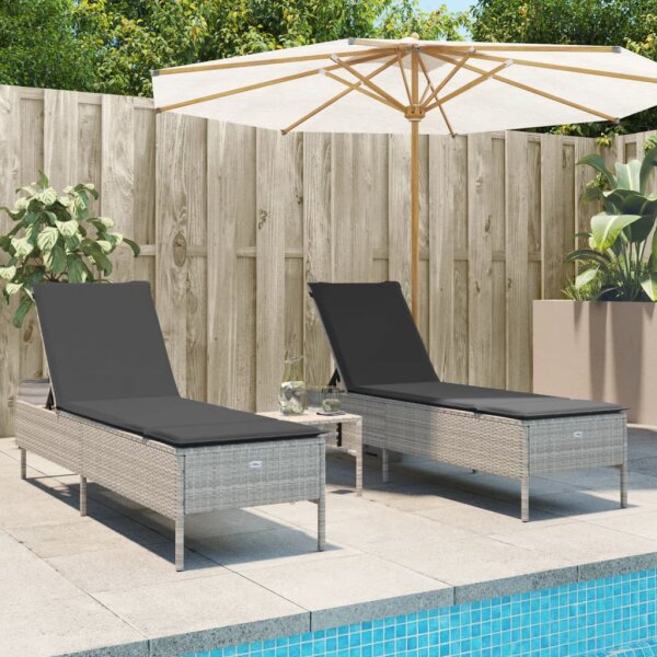 vidaXL Sonnenliegen mit Auflagen 2 Stk. Hellgrau Poly Rattan